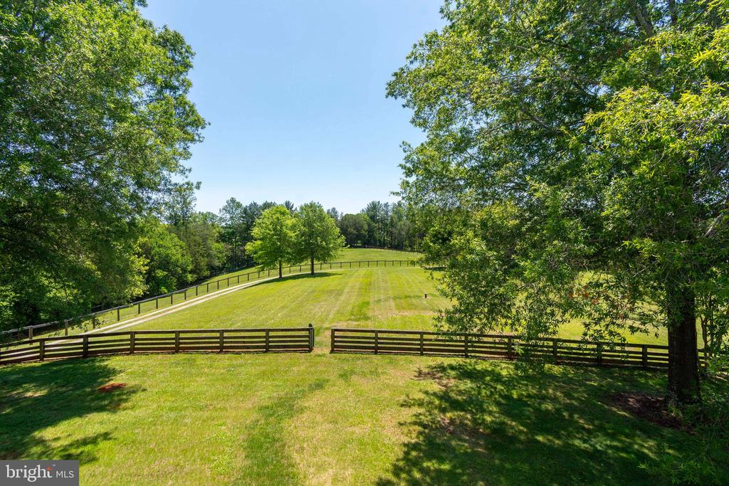 10813 MILLRIDGE LN, SPOTSYLVANIA, Virginia 22553, 3 Bedrooms Bedrooms, ,2 BathroomsBathrooms,Residential,10813 MILLRIDGE LN,VASP2041880 MLS # VASP2041880 10813 MILLRIDGE LN, SPOTSYLVANIA, Virginia 22553, 3 Bedrooms Bedrooms, ,2 BathroomsBathrooms,Residential,10813 MILLRIDGE LN,VASP2041880 MLS # VASP2041880