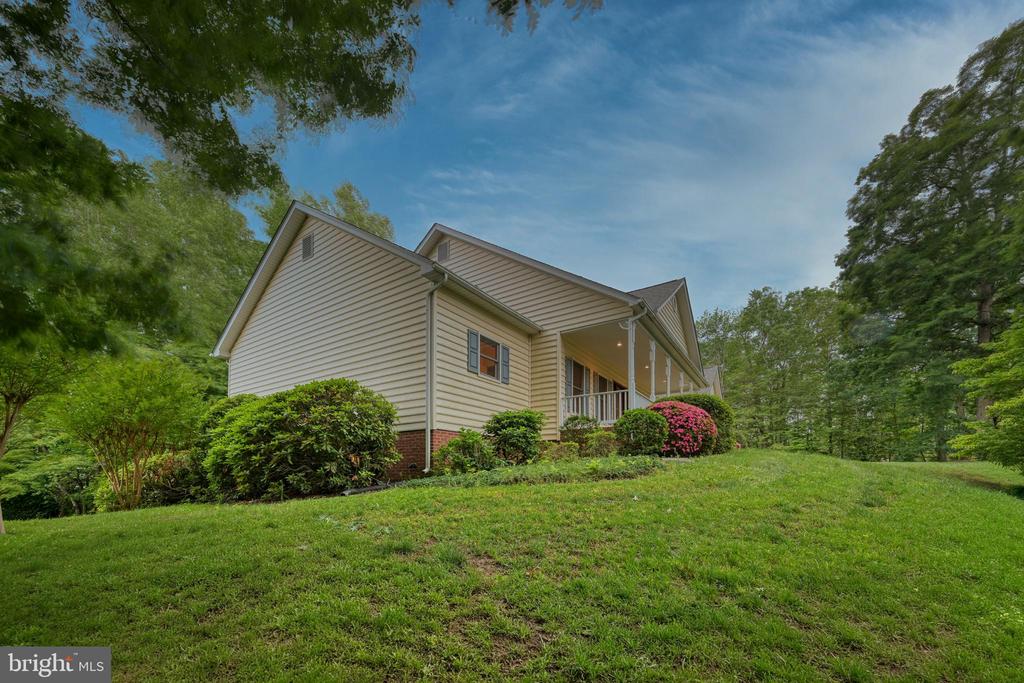9005 JUDICIARY DR, SPOTSYLVANIA, Virginia 22553, 3 Bedrooms Bedrooms, ,4 BathroomsBathrooms,Residential,9005 JUDICIARY DR,VASP2042138 MLS # VASP2042138