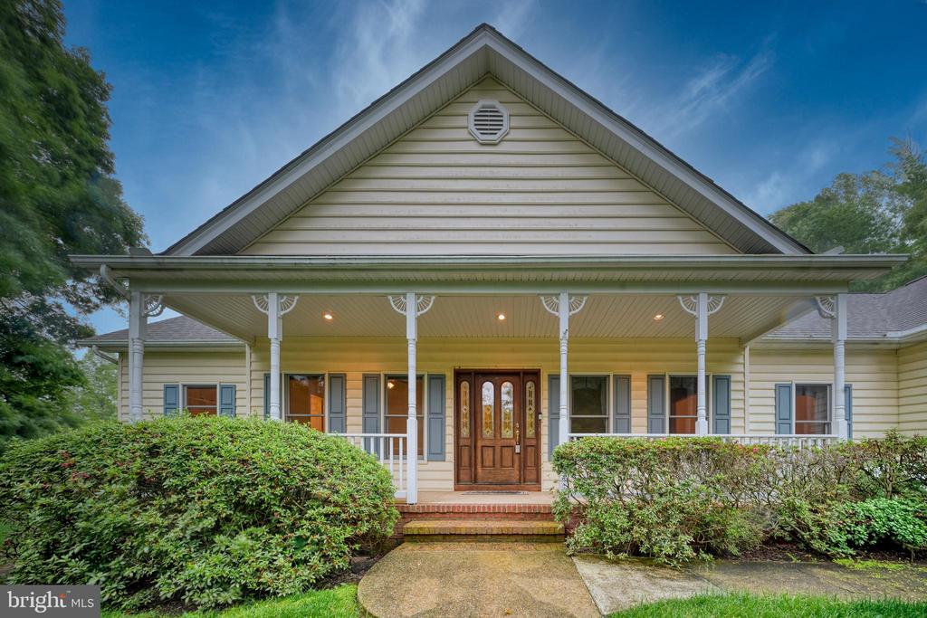 9005 JUDICIARY DR, SPOTSYLVANIA, Virginia 22553, 3 Bedrooms Bedrooms, ,4 BathroomsBathrooms,Residential,9005 JUDICIARY DR,VASP2042138 MLS # VASP2042138