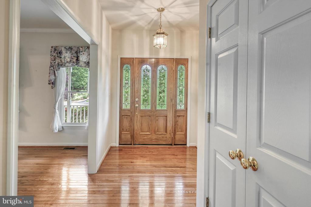 9005 JUDICIARY DR, SPOTSYLVANIA, Virginia 22553, 3 Bedrooms Bedrooms, ,4 BathroomsBathrooms,Residential,9005 JUDICIARY DR,VASP2042138 MLS # VASP2042138