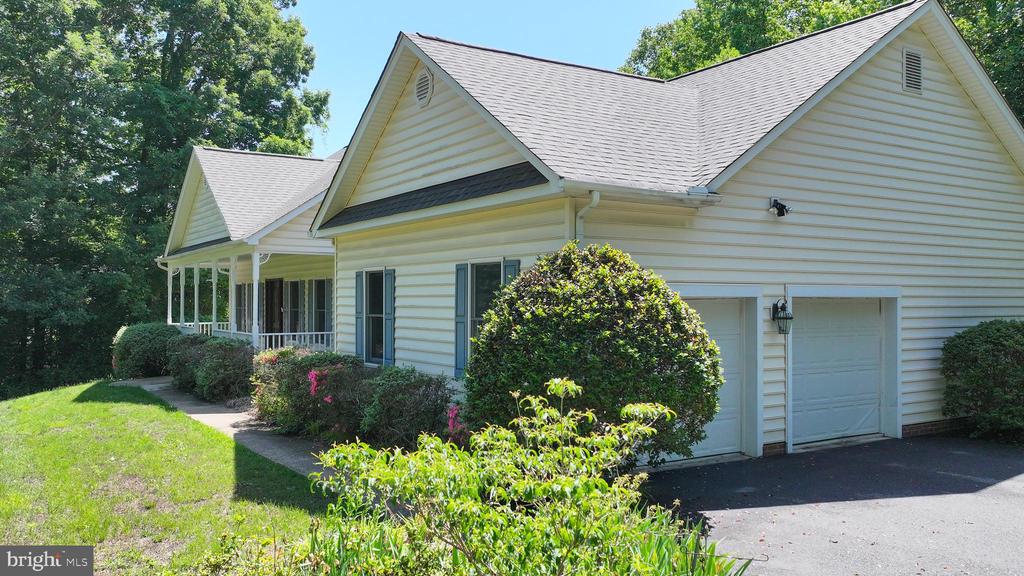 9005 JUDICIARY DR, SPOTSYLVANIA, Virginia 22553, 3 Bedrooms Bedrooms, ,4 BathroomsBathrooms,Residential,9005 JUDICIARY DR,VASP2042138 MLS # VASP2042138