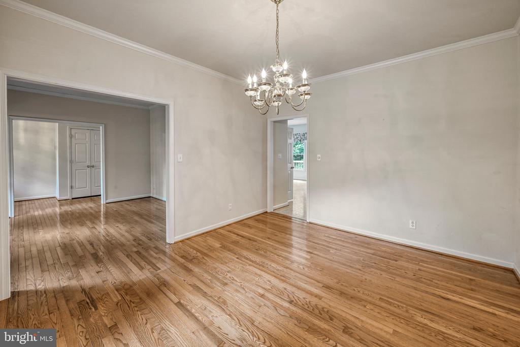 9005 JUDICIARY DR, SPOTSYLVANIA, Virginia 22553, 3 Bedrooms Bedrooms, ,4 BathroomsBathrooms,Residential,9005 JUDICIARY DR,VASP2042138 MLS # VASP2042138