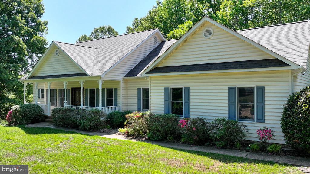 9005 JUDICIARY DR, SPOTSYLVANIA, Virginia 22553, 3 Bedrooms Bedrooms, ,4 BathroomsBathrooms,Residential,9005 JUDICIARY DR,VASP2042138 MLS # VASP2042138