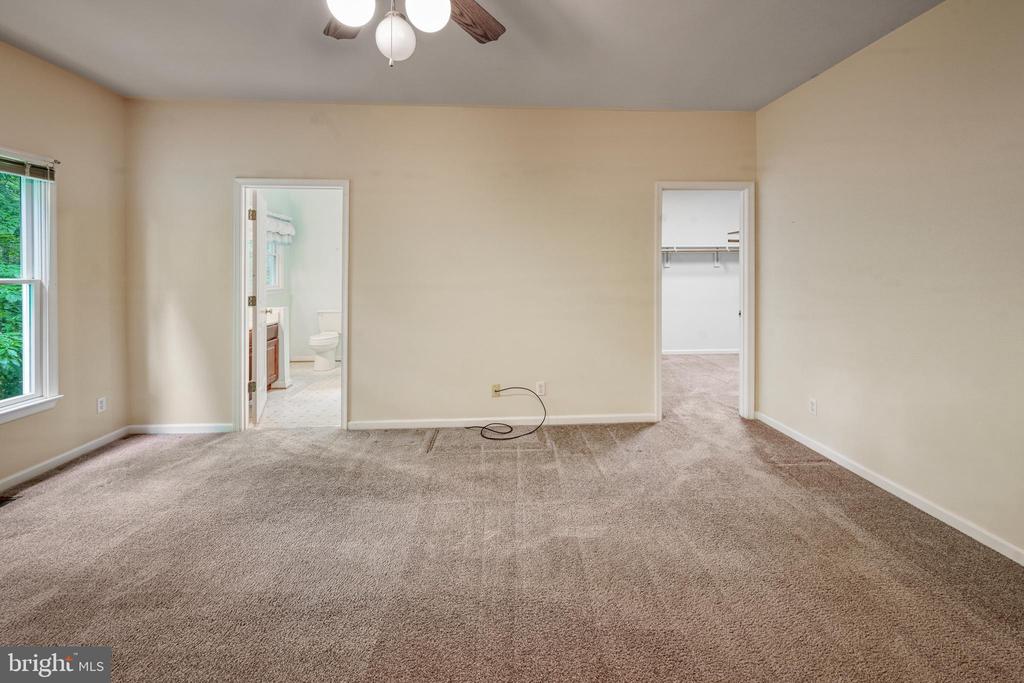 9005 JUDICIARY DR, SPOTSYLVANIA, Virginia 22553, 3 Bedrooms Bedrooms, ,4 BathroomsBathrooms,Residential,9005 JUDICIARY DR,VASP2042138 MLS # VASP2042138