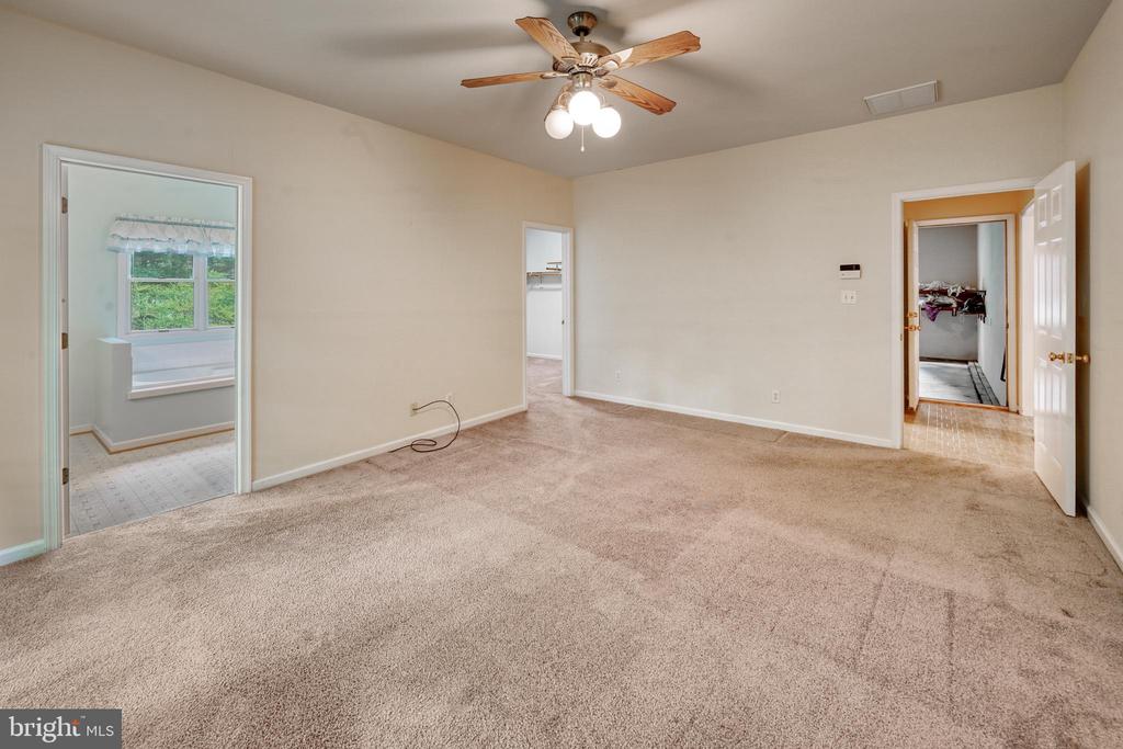 9005 JUDICIARY DR, SPOTSYLVANIA, Virginia 22553, 3 Bedrooms Bedrooms, ,4 BathroomsBathrooms,Residential,9005 JUDICIARY DR,VASP2042138 MLS # VASP2042138