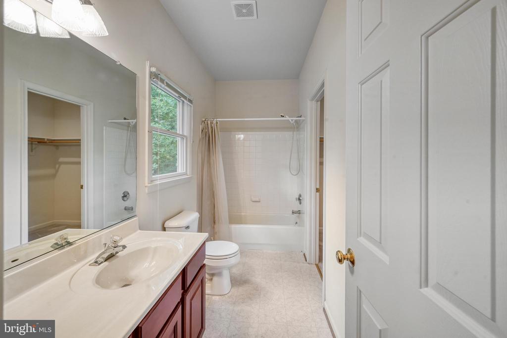 9005 JUDICIARY DR, SPOTSYLVANIA, Virginia 22553, 3 Bedrooms Bedrooms, ,4 BathroomsBathrooms,Residential,9005 JUDICIARY DR,VASP2042138 MLS # VASP2042138