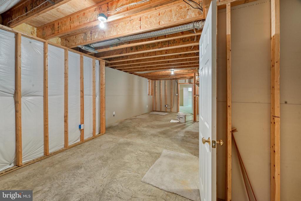 9005 JUDICIARY DR, SPOTSYLVANIA, Virginia 22553, 3 Bedrooms Bedrooms, ,4 BathroomsBathrooms,Residential,9005 JUDICIARY DR,VASP2042138 MLS # VASP2042138
