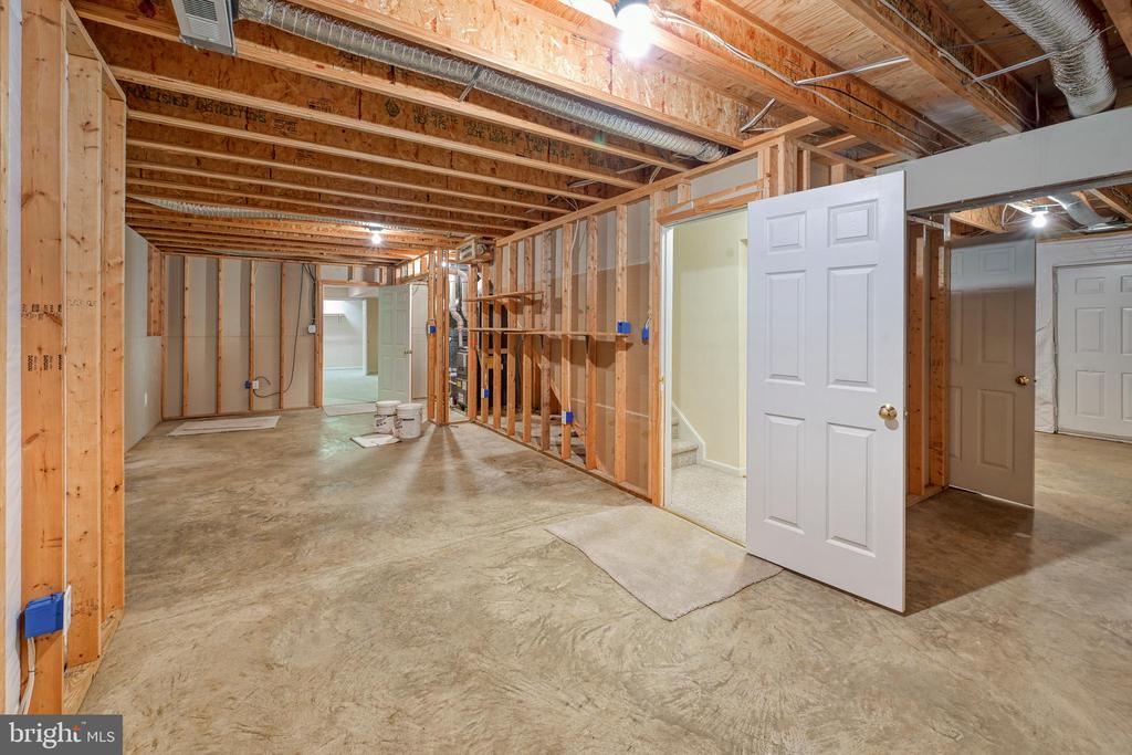 9005 JUDICIARY DR, SPOTSYLVANIA, Virginia 22553, 3 Bedrooms Bedrooms, ,4 BathroomsBathrooms,Residential,9005 JUDICIARY DR,VASP2042138 MLS # VASP2042138