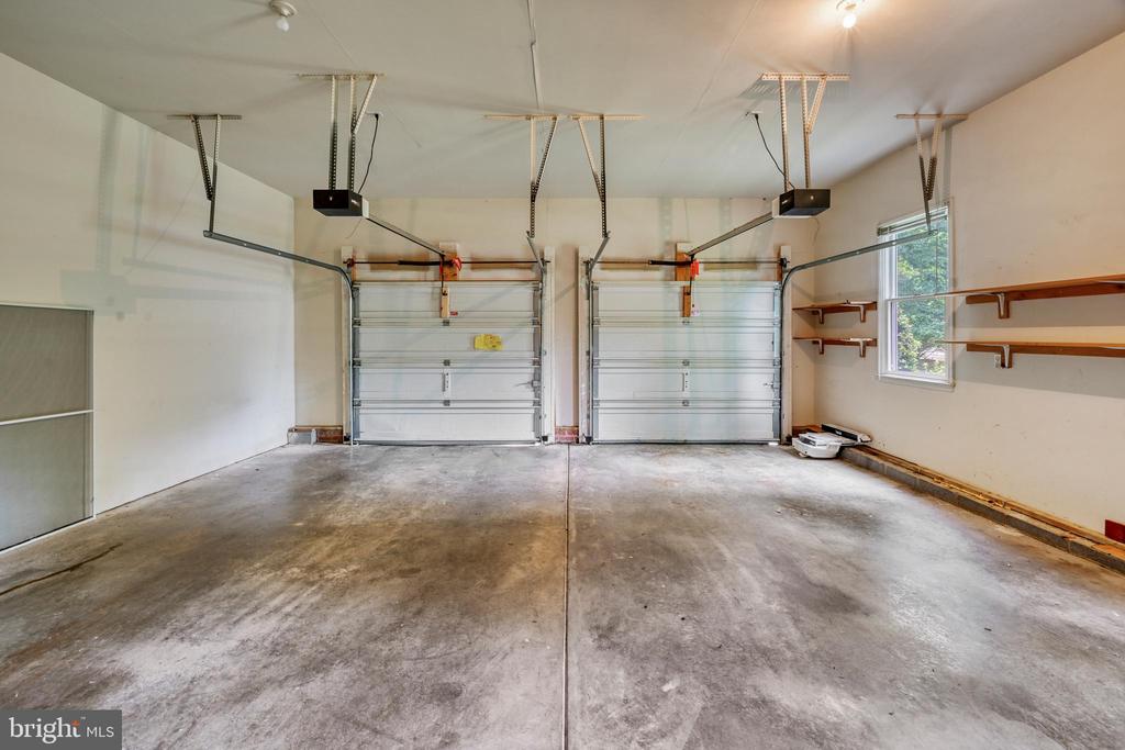 9005 JUDICIARY DR, SPOTSYLVANIA, Virginia 22553, 3 Bedrooms Bedrooms, ,4 BathroomsBathrooms,Residential,9005 JUDICIARY DR,VASP2042138 MLS # VASP2042138