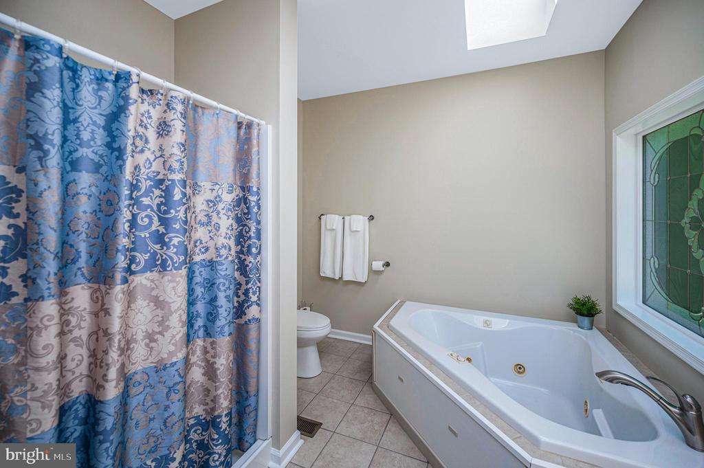 1803 SHENANDOAH CROSSING DR, GORDONSVILLE, Virginia 22942, 3 Bedrooms Bedrooms, ,2 BathroomsBathrooms,Residential,1803 SHENANDOAH CROSSING DR,VALA2009924 MLS # VALA2009924