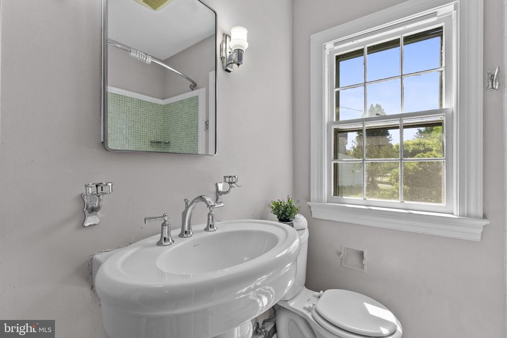 539 OLD MEETZE RD, WARRENTON, Virginia 20186, 3 Bedrooms Bedrooms, ,2 BathroomsBathrooms,Residential,539 OLD MEETZE RD,VAFQ2022304 MLS # VAFQ2022304