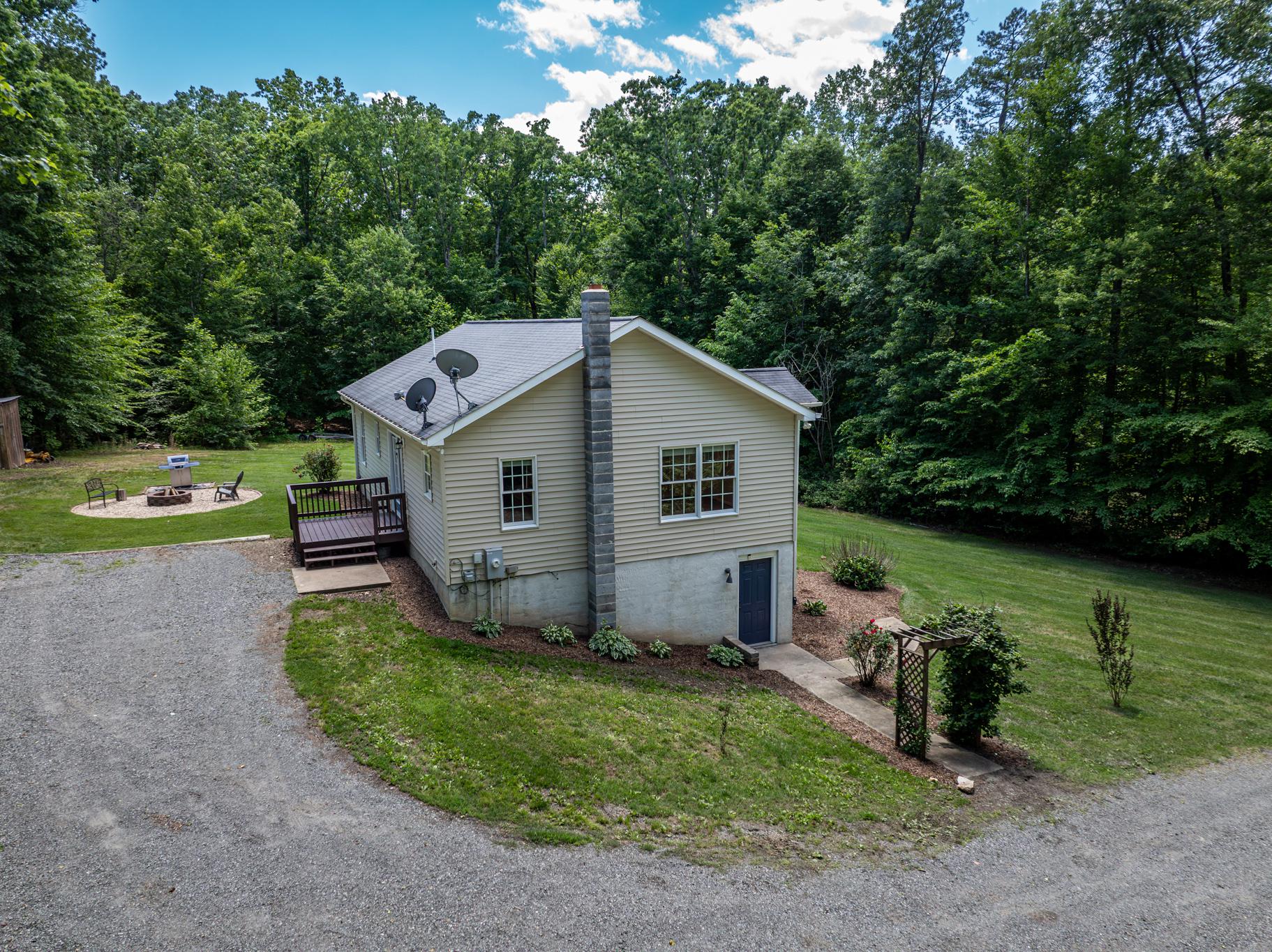 4771 S BLUE RIDGE TPKE, ROCHELLE, Virginia 22738, 3 Bedrooms Bedrooms, ,1 BathroomBathrooms,Residential,4771 S BLUE RIDGE TPKE,VAMA2002800 MLS # VAMA2002800