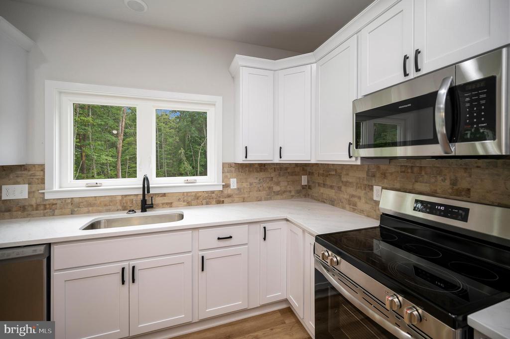 10625 PLANK RD, SPOTSYLVANIA, Virginia 22553, 5 Bedrooms Bedrooms, ,3 BathroomsBathrooms,Residential,10625 PLANK RD,VASP2042414 MLS # VASP2042414 10625 PLANK RD, SPOTSYLVANIA, Virginia 22553, 5 Bedrooms Bedrooms, ,3 BathroomsBathrooms,Residential,10625 PLANK RD,VASP2042414 MLS # VASP2042414