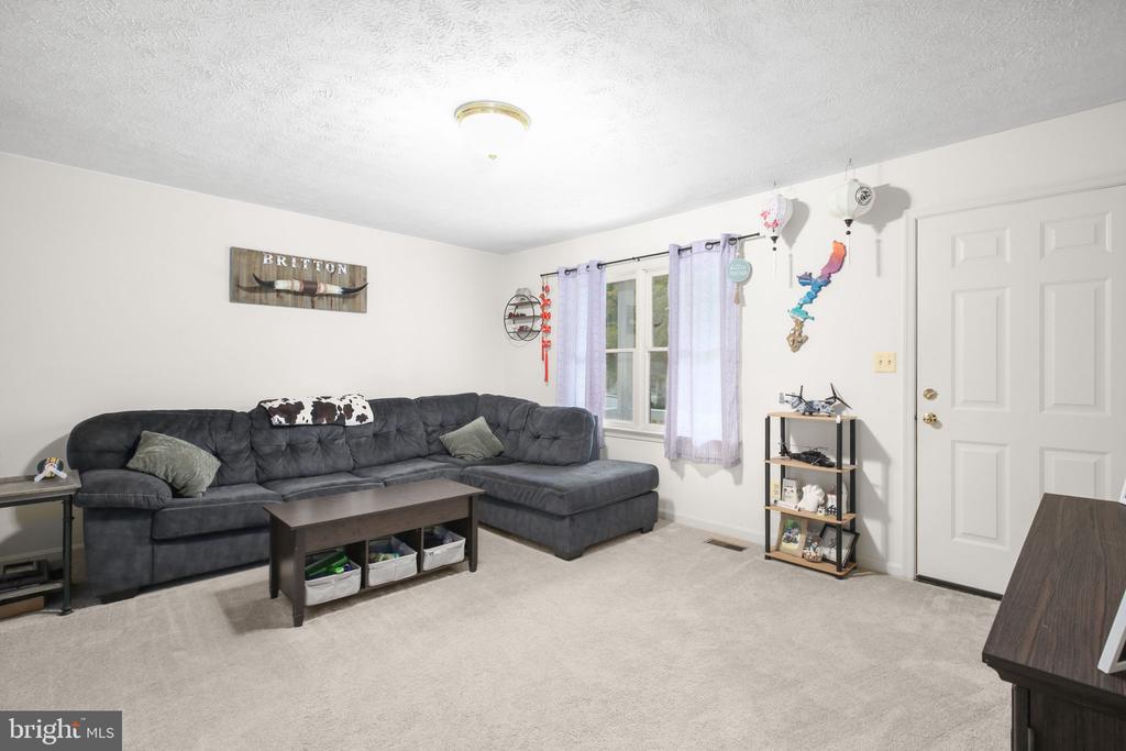6317 PLANTATION FOREST DR, SPOTSYLVANIA, Virginia 22553, 3 Bedrooms Bedrooms, ,1 BathroomBathrooms,Residential,6317 PLANTATION FOREST DR,VASP2042416 MLS # VASP2042416