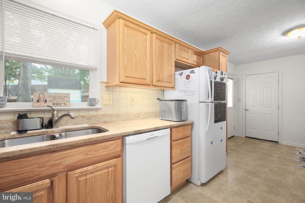 6317 PLANTATION FOREST DR, SPOTSYLVANIA, Virginia 22553, 3 Bedrooms Bedrooms, ,1 BathroomBathrooms,Residential,6317 PLANTATION FOREST DR,VASP2042416 MLS # VASP2042416