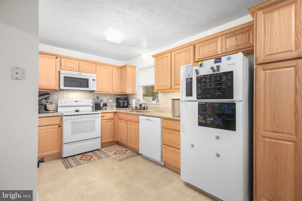 6317 PLANTATION FOREST DR, SPOTSYLVANIA, Virginia 22553, 3 Bedrooms Bedrooms, ,1 BathroomBathrooms,Residential,6317 PLANTATION FOREST DR,VASP2042416 MLS # VASP2042416