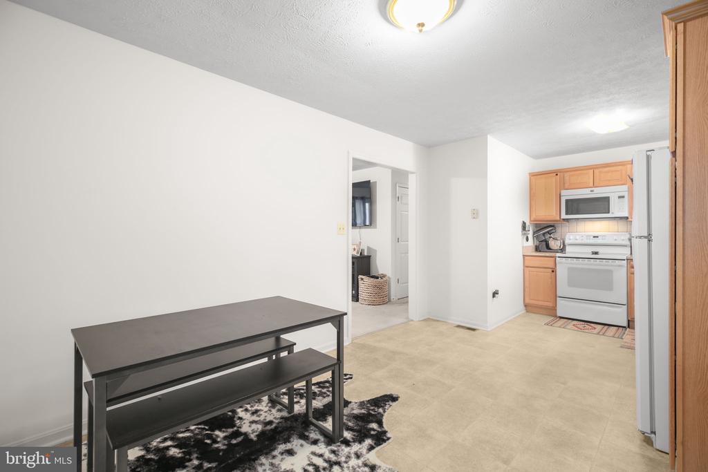 6317 PLANTATION FOREST DR, SPOTSYLVANIA, Virginia 22553, 3 Bedrooms Bedrooms, ,1 BathroomBathrooms,Residential,6317 PLANTATION FOREST DR,VASP2042416 MLS # VASP2042416