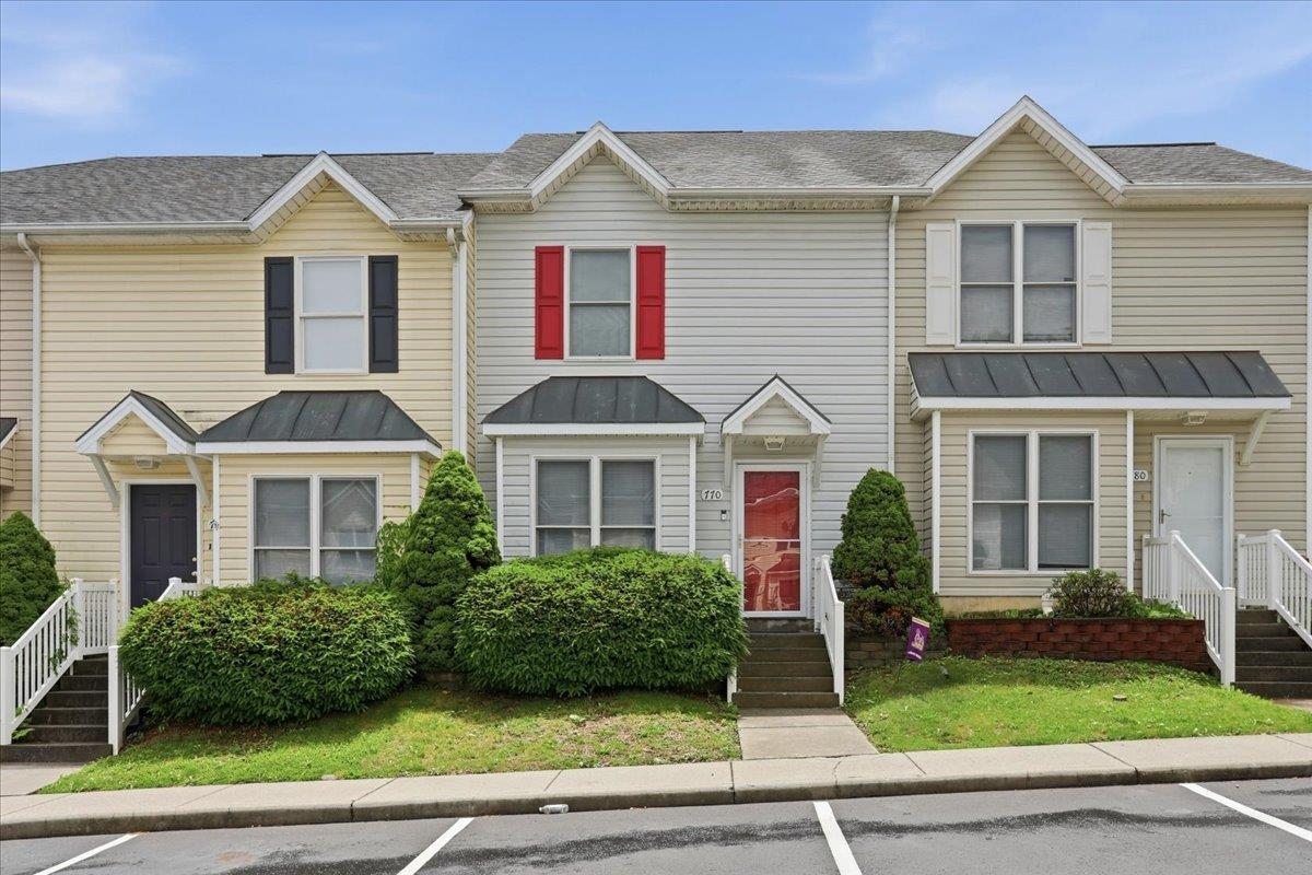 770 MERLINS WAY, HARRISONBURG, Virginia 22801, 2 Bedrooms Bedrooms, ,2 BathroomsBathrooms,Residential,770 MERLINS WAY,677795 MLS # 677795