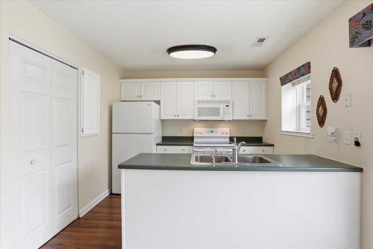 770 MERLINS WAY, HARRISONBURG, Virginia 22801, 2 Bedrooms Bedrooms, ,2 BathroomsBathrooms,Residential,770 MERLINS WAY,677795 MLS # 677795