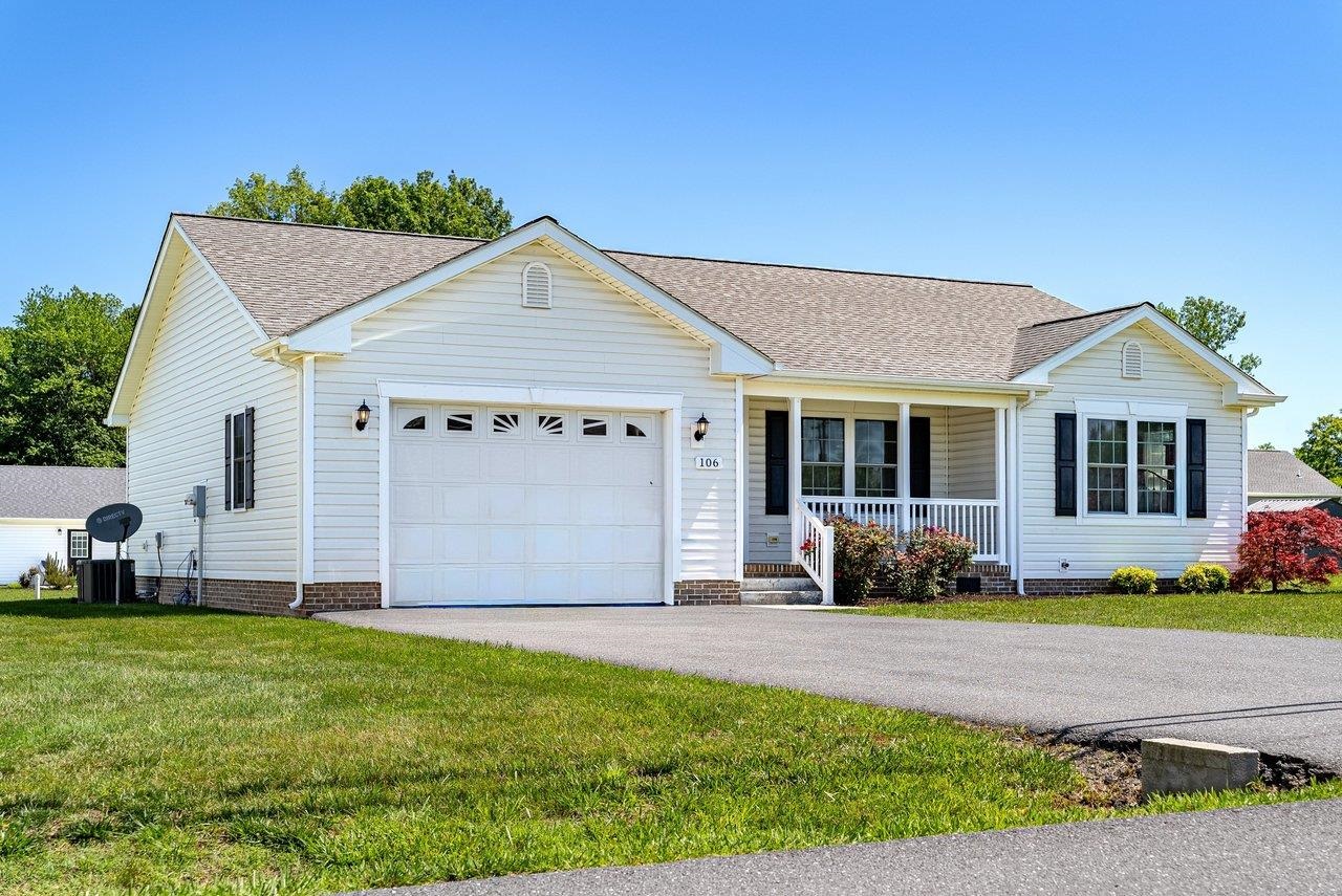 106 7TH ST, GROTTOES, Virginia 24441, 3 Bedrooms Bedrooms, ,2 BathroomsBathrooms,Residential,106 7TH ST,677802 MLS # 677802