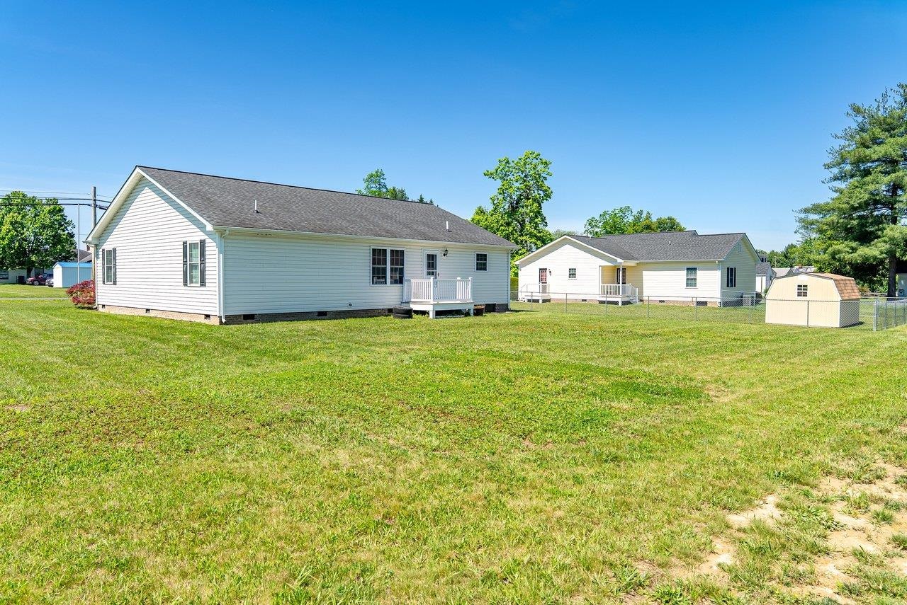 106 7TH ST, GROTTOES, Virginia 24441, 3 Bedrooms Bedrooms, ,2 BathroomsBathrooms,Residential,106 7TH ST,677802 MLS # 677802