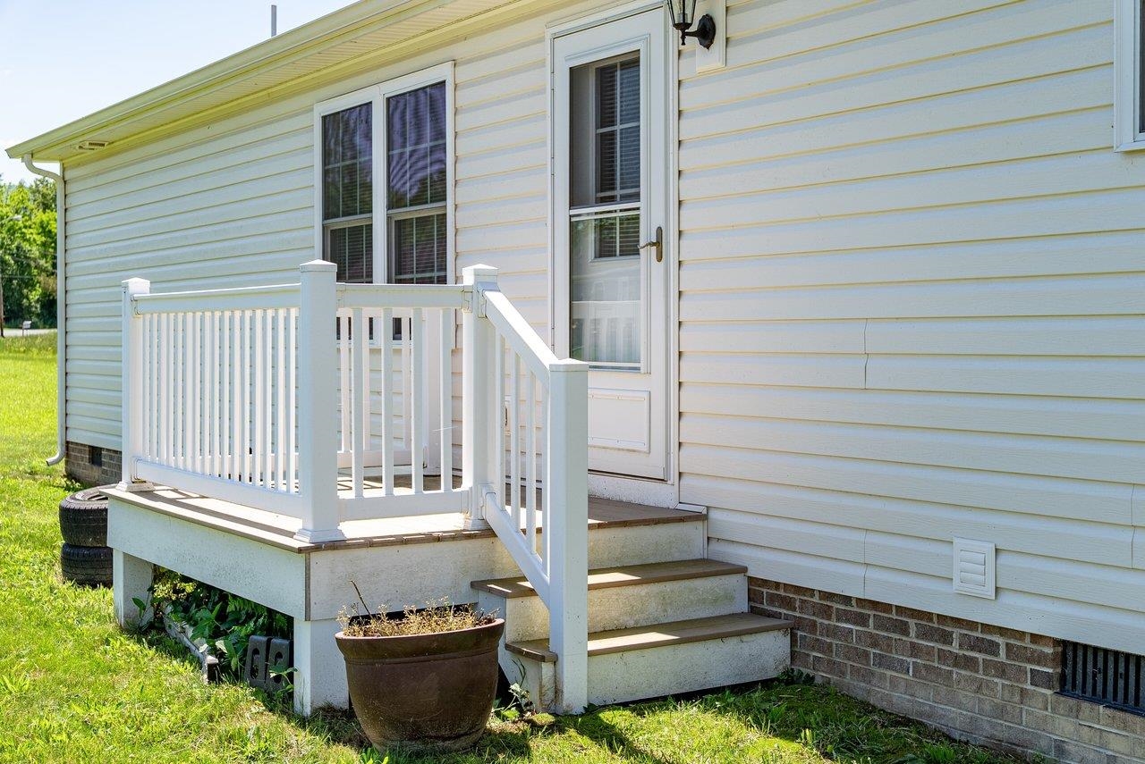 106 7TH ST, GROTTOES, Virginia 24441, 3 Bedrooms Bedrooms, ,2 BathroomsBathrooms,Residential,106 7TH ST,677802 MLS # 677802
