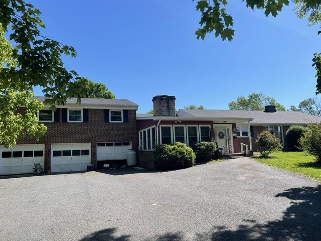 42 BIKAH LN, LEXINGTON, Virginia 24450, 5 Bedrooms Bedrooms, ,2 BathroomsBathrooms,Residential,42 BIKAH LN,677803 MLS # 677803