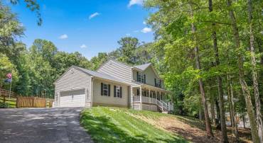165 HEMLOCK LN, BARBOURSVILLE, Virginia 22923, 3 Bedrooms Bedrooms, ,3 BathroomsBathrooms,Residential,165 HEMLOCK LN,677804 MLS # 677804