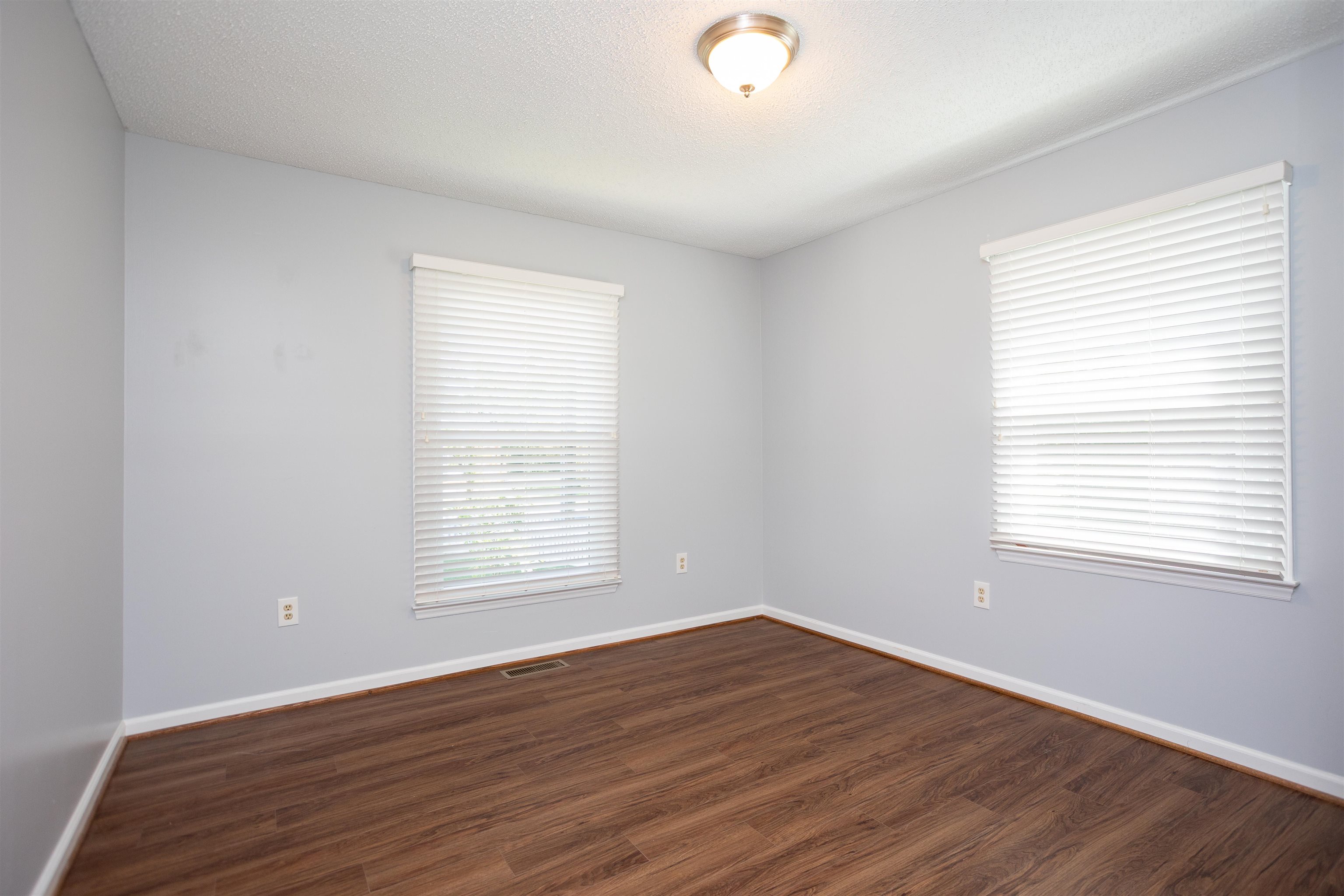 411 BARBEE ST, BRIDGEWATER, Virginia 22812, 3 Bedrooms Bedrooms, ,2 BathroomsBathrooms,Residential,411 BARBEE ST,677805 MLS # 677805