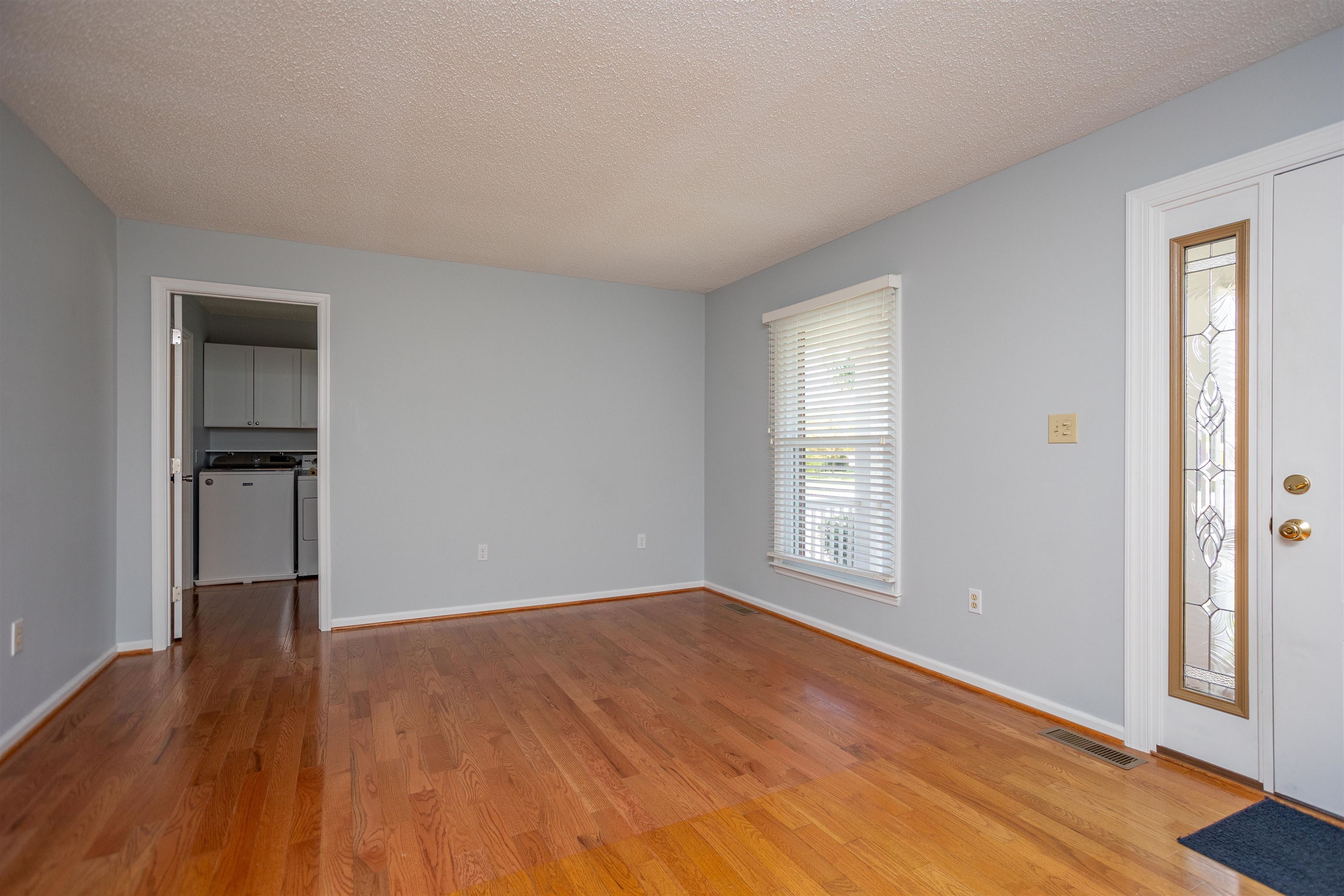 411 BARBEE ST, BRIDGEWATER, Virginia 22812, 3 Bedrooms Bedrooms, ,2 BathroomsBathrooms,Residential,411 BARBEE ST,677805 MLS # 677805