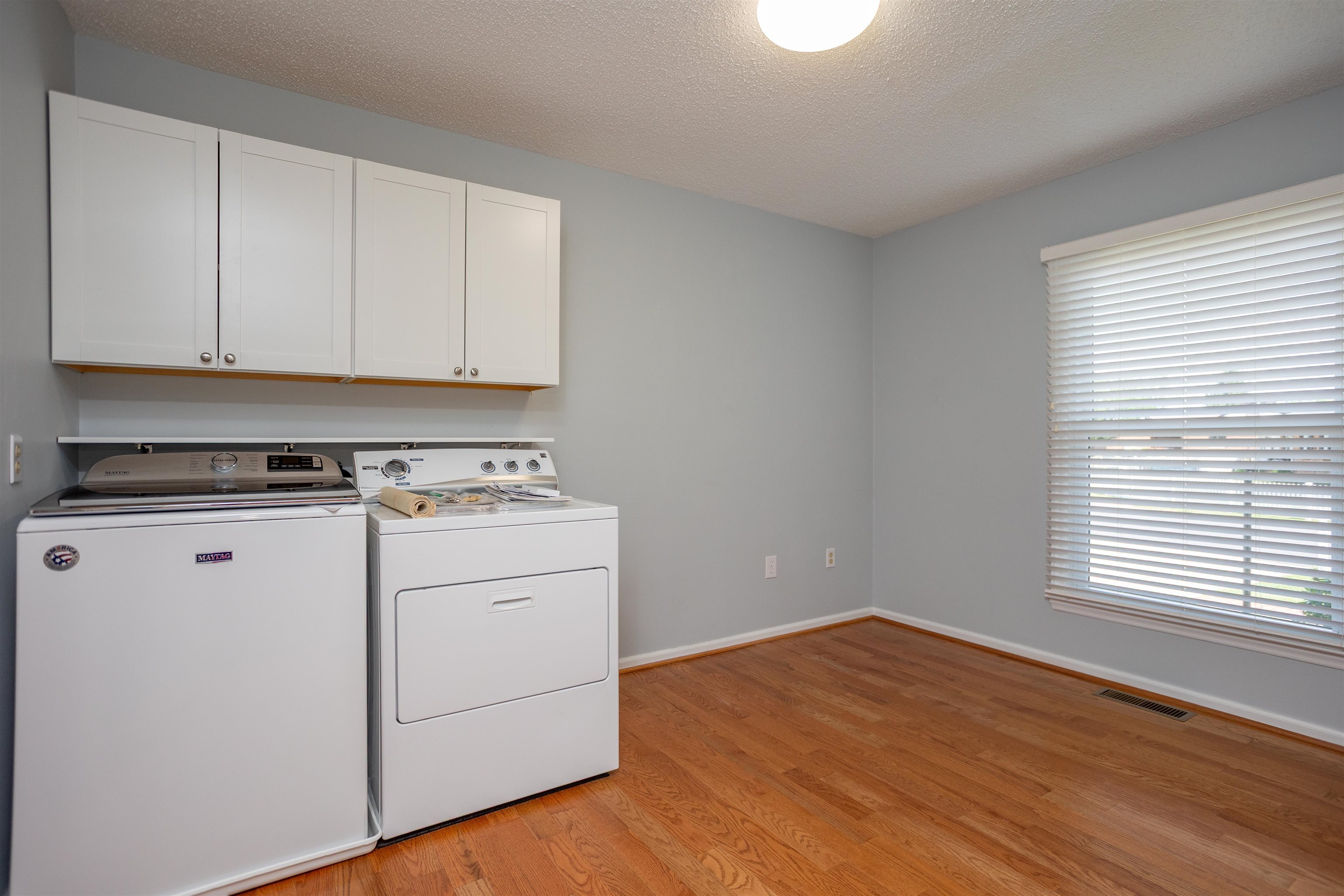 411 BARBEE ST, BRIDGEWATER, Virginia 22812, 3 Bedrooms Bedrooms, ,2 BathroomsBathrooms,Residential,411 BARBEE ST,677805 MLS # 677805