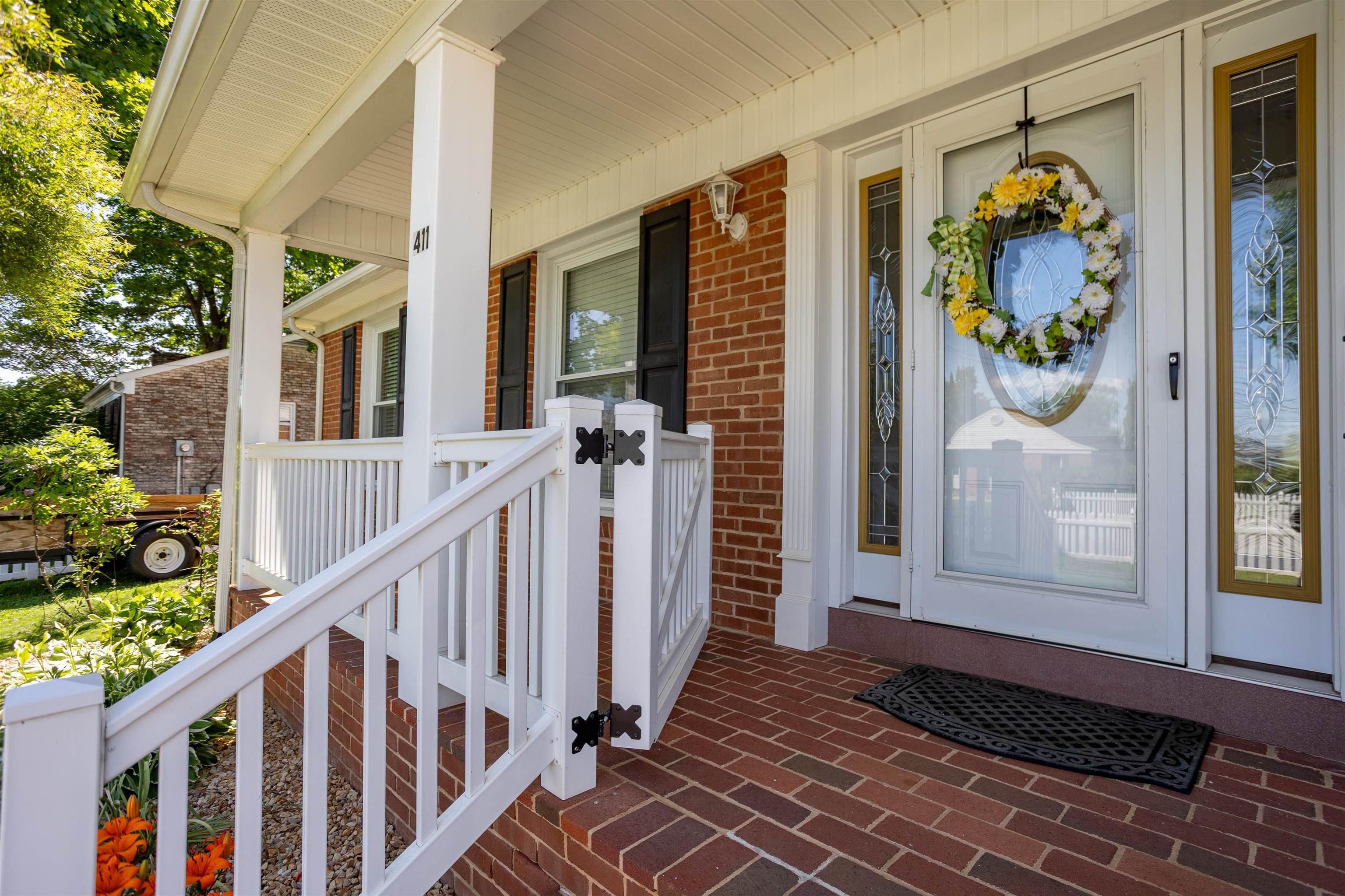 411 BARBEE ST, BRIDGEWATER, Virginia 22812, 3 Bedrooms Bedrooms, ,2 BathroomsBathrooms,Residential,411 BARBEE ST,677805 MLS # 677805