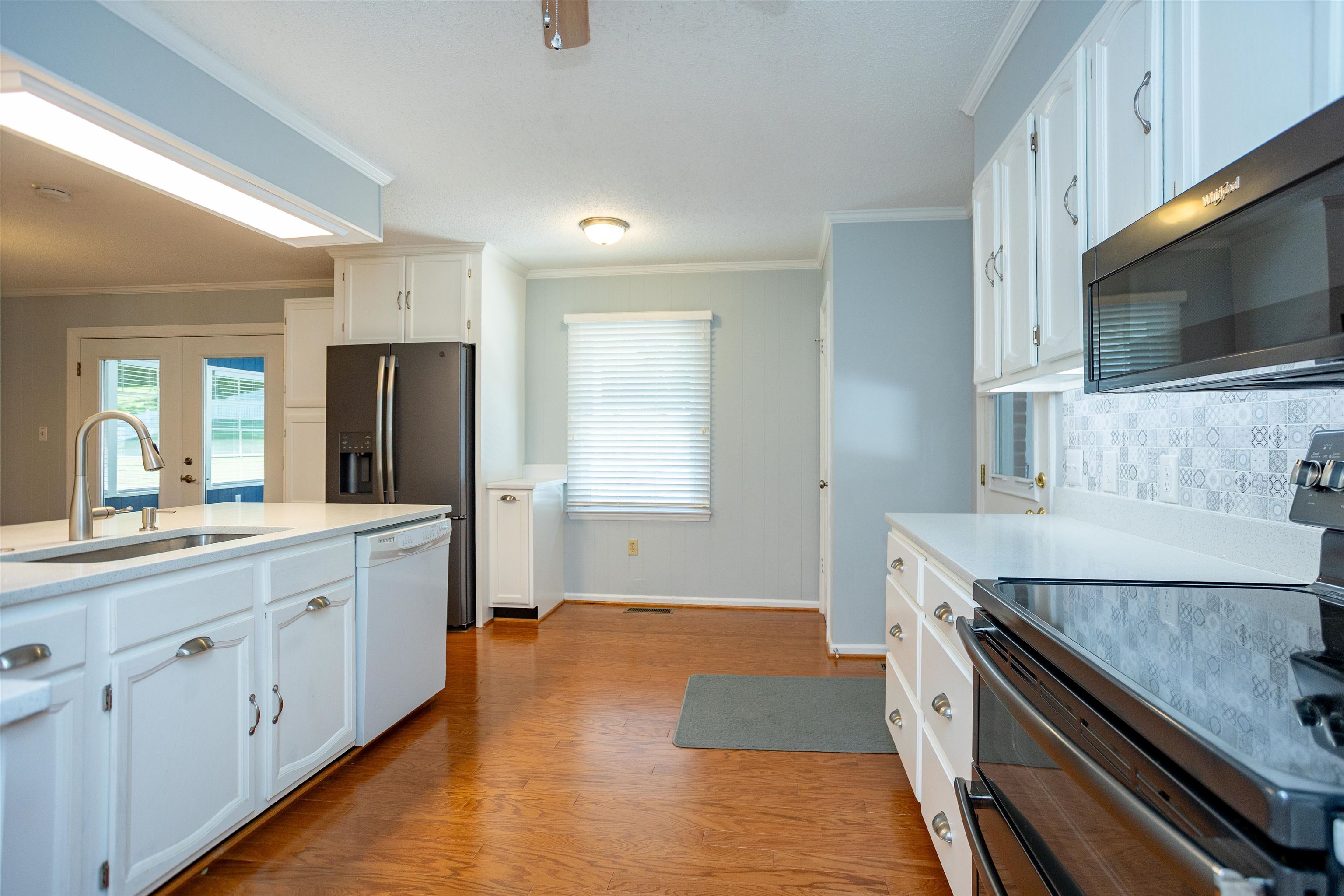 411 BARBEE ST, BRIDGEWATER, Virginia 22812, 3 Bedrooms Bedrooms, ,2 BathroomsBathrooms,Residential,411 BARBEE ST,677805 MLS # 677805