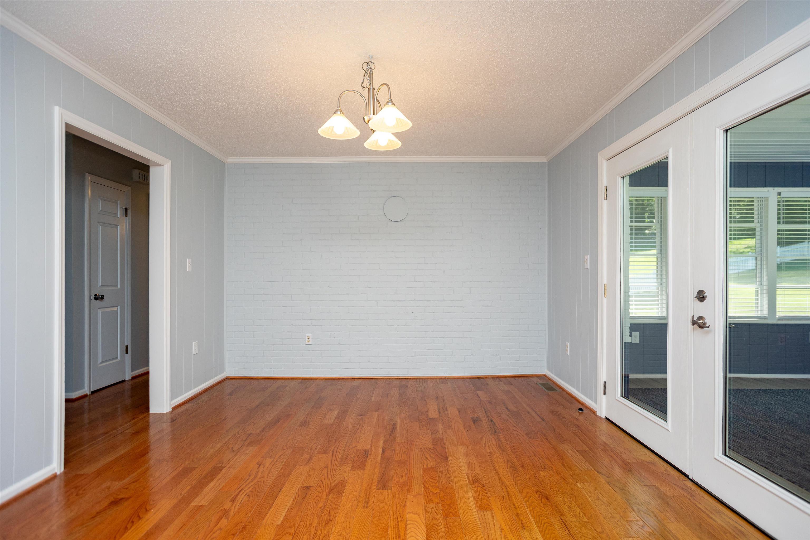 411 BARBEE ST, BRIDGEWATER, Virginia 22812, 3 Bedrooms Bedrooms, ,2 BathroomsBathrooms,Residential,411 BARBEE ST,677805 MLS # 677805