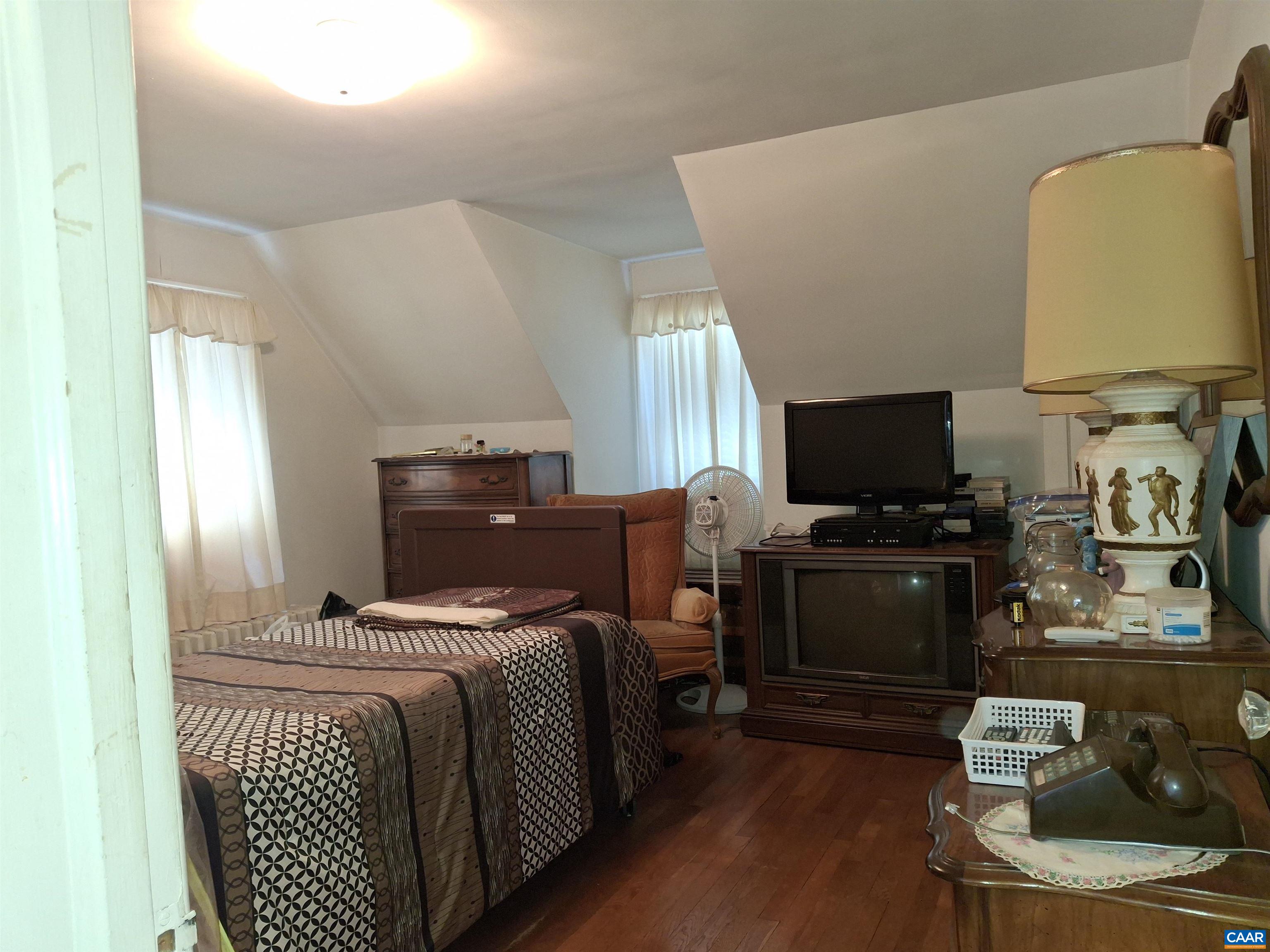 346 PORT REPUBLIC RD, WAYNESBORO, Virginia 22980, 3 Bedrooms Bedrooms, ,1 BathroomBathrooms,Residential,346 PORT REPUBLIC RD,677806 MLS # 677806