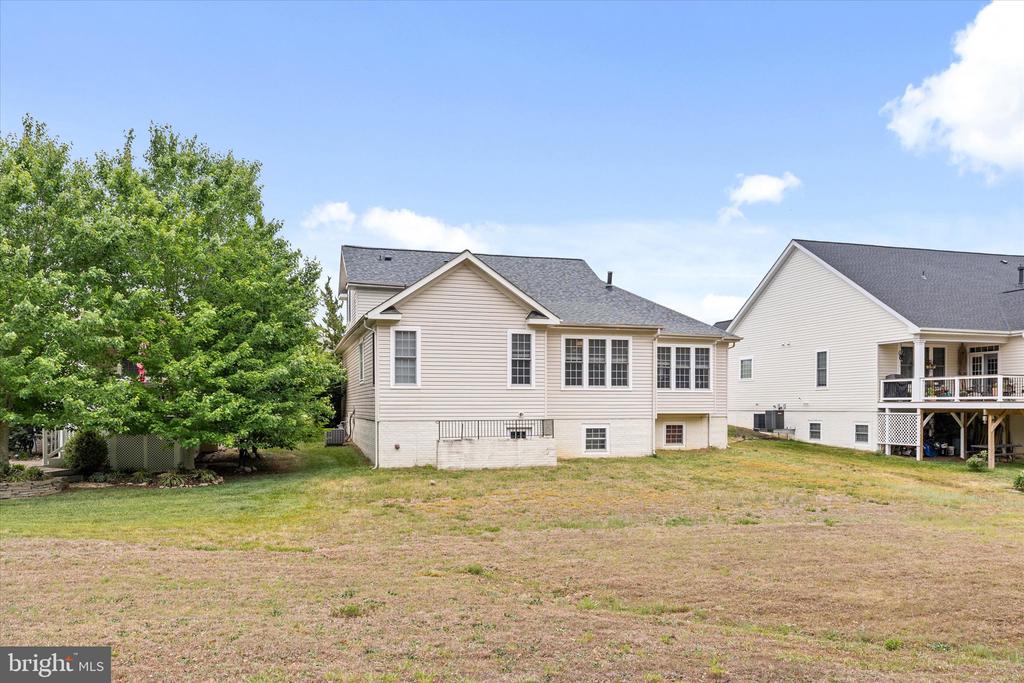 5327 W PHILIPPI PL, FREDERICKSBURG, Virginia 22407, 4 Bedrooms Bedrooms, ,3 BathroomsBathrooms,Residential,5327 W PHILIPPI PL,VASP2040510 MLS # VASP2040510 5327 W PHILIPPI PL, FREDERICKSBURG, Virginia 22407, 4 Bedrooms Bedrooms, ,3 BathroomsBathrooms,Residential,5327 W PHILIPPI PL,VASP2040510 MLS # VASP2040510