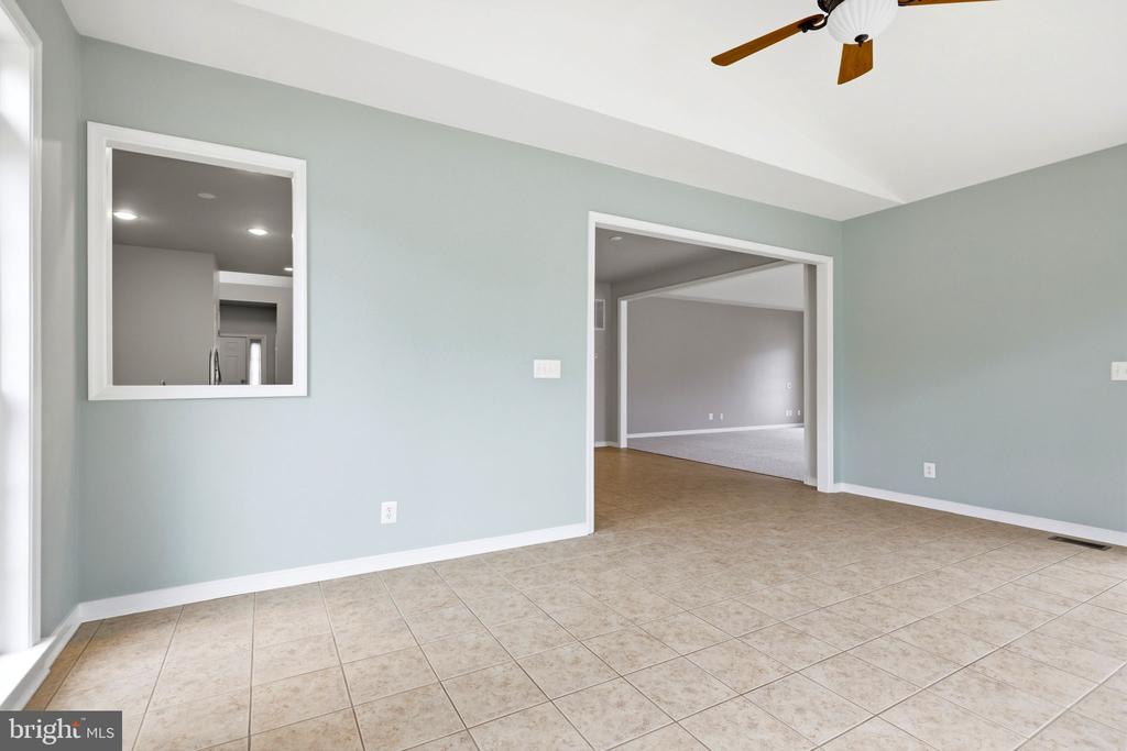 11910 BIG BEN BLVD, FREDERICKSBURG, Virginia 22407, 4 Bedrooms Bedrooms, ,3 BathroomsBathrooms,Residential,11910 BIG BEN BLVD,VASP2042118 MLS # VASP2042118