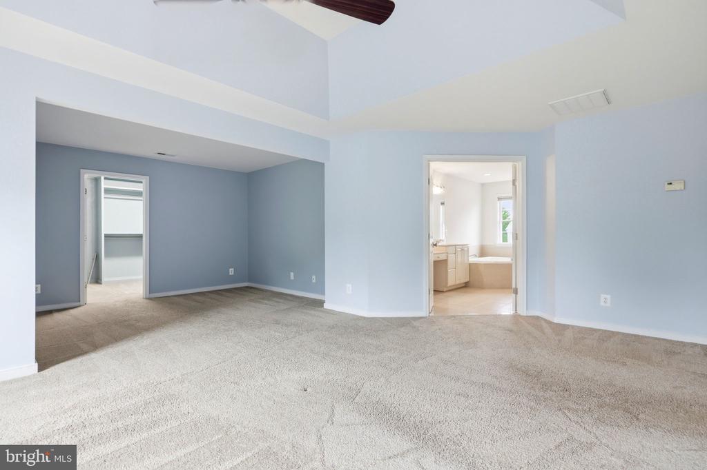 11910 BIG BEN BLVD, FREDERICKSBURG, Virginia 22407, 4 Bedrooms Bedrooms, ,3 BathroomsBathrooms,Residential,11910 BIG BEN BLVD,VASP2042118 MLS # VASP2042118