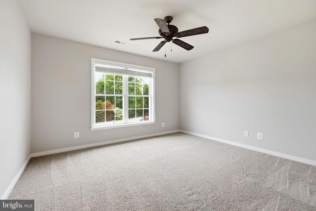 11910 BIG BEN BLVD, FREDERICKSBURG, Virginia 22407, 4 Bedrooms Bedrooms, ,3 BathroomsBathrooms,Residential,11910 BIG BEN BLVD,VASP2042118 MLS # VASP2042118