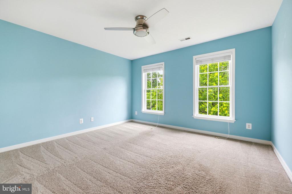 11910 BIG BEN BLVD, FREDERICKSBURG, Virginia 22407, 4 Bedrooms Bedrooms, ,3 BathroomsBathrooms,Residential,11910 BIG BEN BLVD,VASP2042118 MLS # VASP2042118