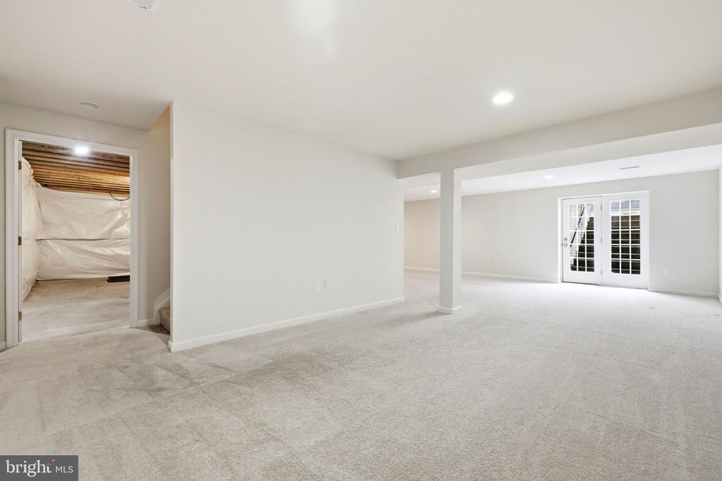 11910 BIG BEN BLVD, FREDERICKSBURG, Virginia 22407, 4 Bedrooms Bedrooms, ,3 BathroomsBathrooms,Residential,11910 BIG BEN BLVD,VASP2042118 MLS # VASP2042118