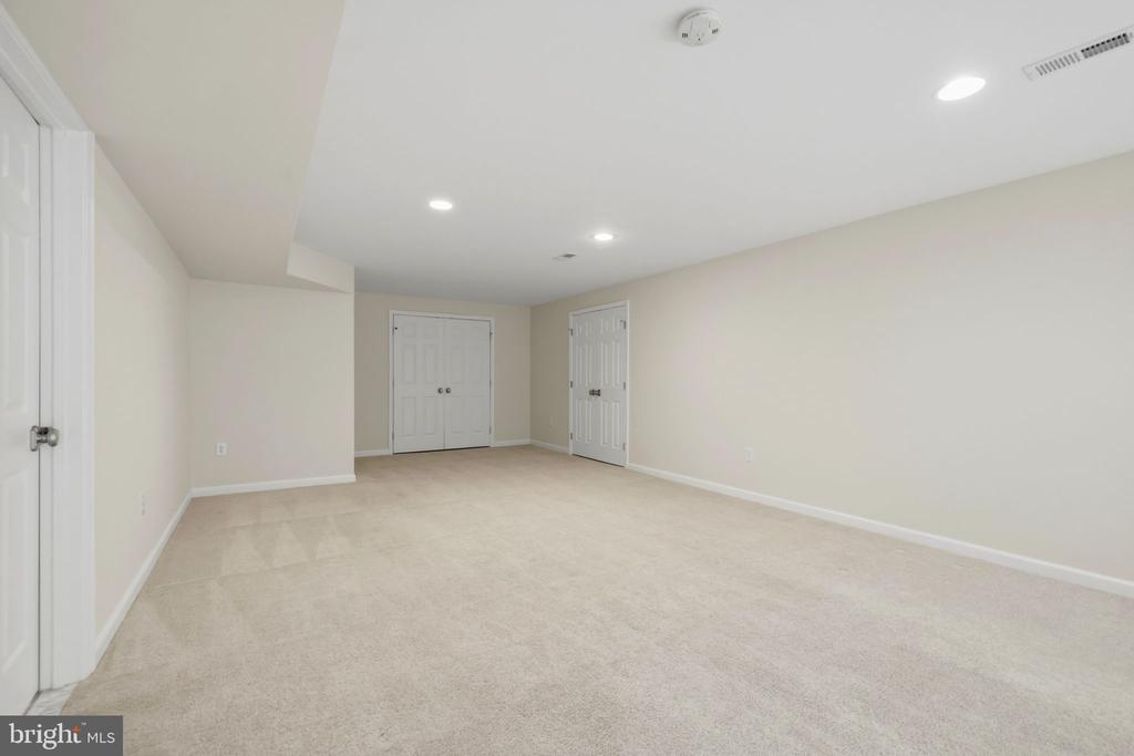 11910 BIG BEN BLVD, FREDERICKSBURG, Virginia 22407, 4 Bedrooms Bedrooms, ,3 BathroomsBathrooms,Residential,11910 BIG BEN BLVD,VASP2042118 MLS # VASP2042118