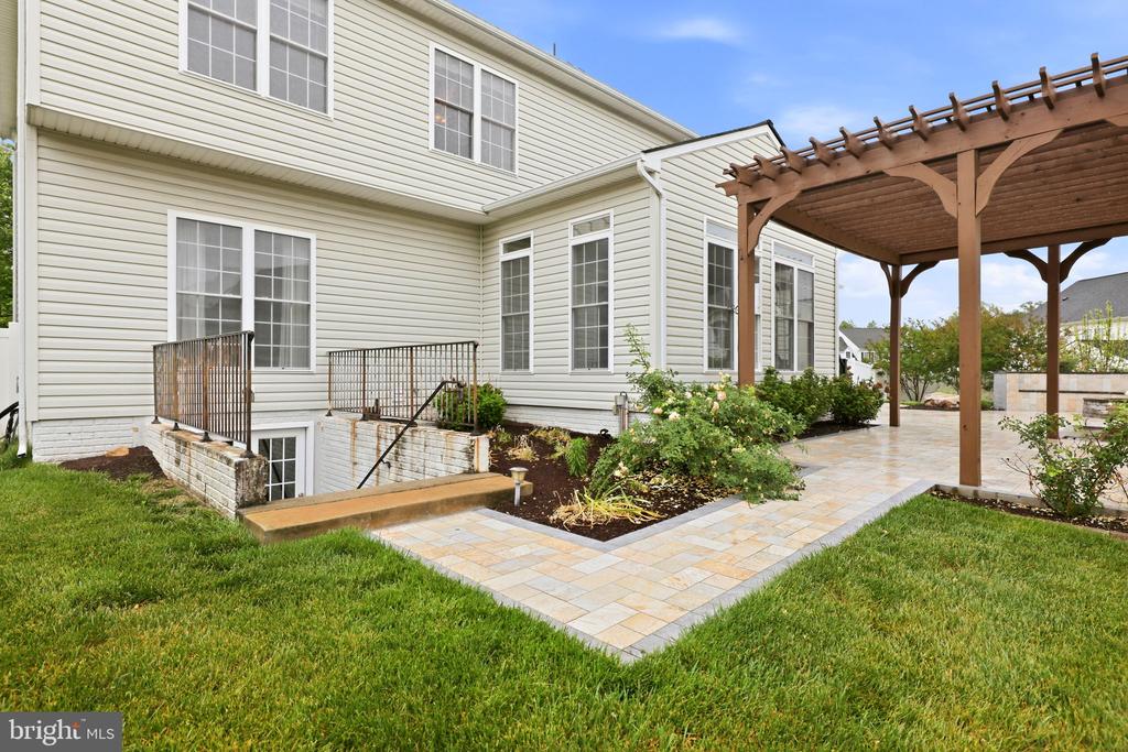 11910 BIG BEN BLVD, FREDERICKSBURG, Virginia 22407, 4 Bedrooms Bedrooms, ,3 BathroomsBathrooms,Residential,11910 BIG BEN BLVD,VASP2042118 MLS # VASP2042118