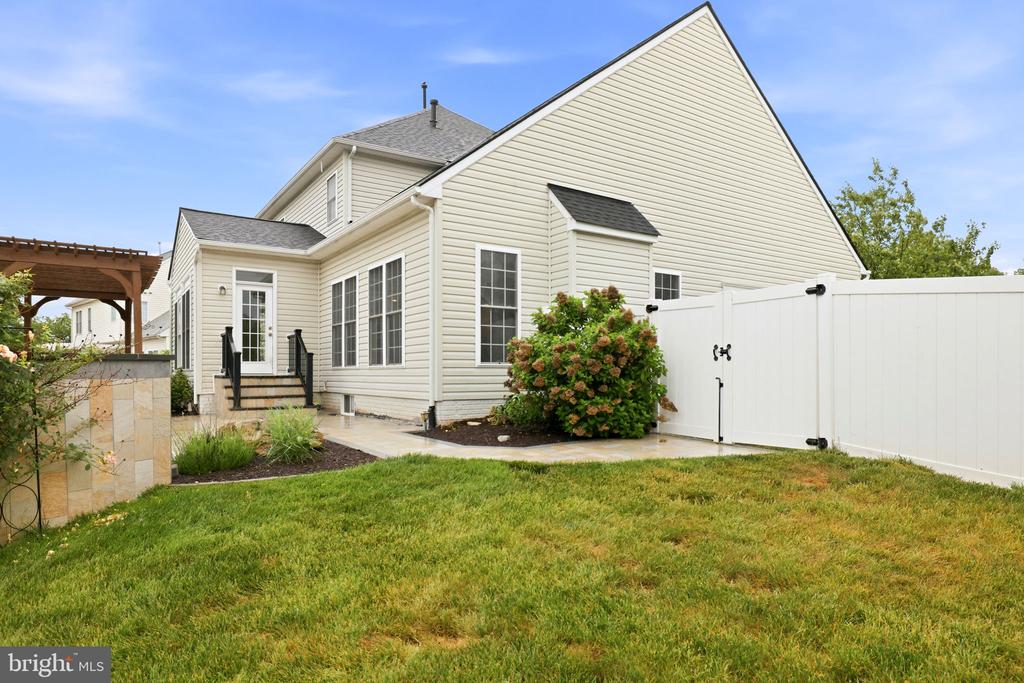 11910 BIG BEN BLVD, FREDERICKSBURG, Virginia 22407, 4 Bedrooms Bedrooms, ,3 BathroomsBathrooms,Residential,11910 BIG BEN BLVD,VASP2042118 MLS # VASP2042118