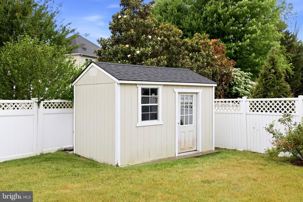 11910 BIG BEN BLVD, FREDERICKSBURG, Virginia 22407, 4 Bedrooms Bedrooms, ,3 BathroomsBathrooms,Residential,11910 BIG BEN BLVD,VASP2042118 MLS # VASP2042118