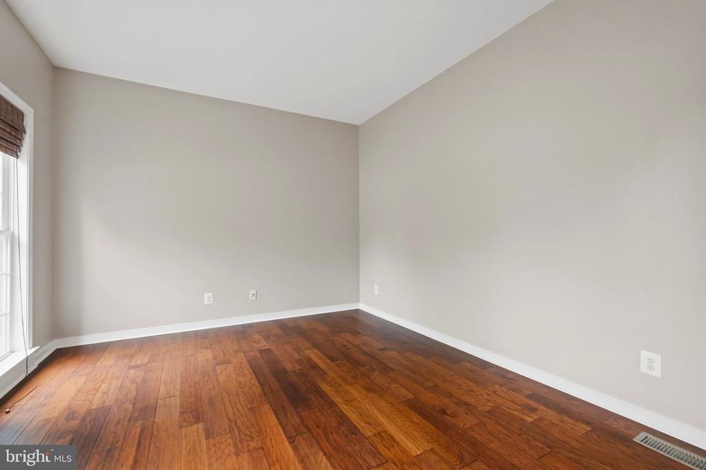 11910 BIG BEN BLVD, FREDERICKSBURG, Virginia 22407, 4 Bedrooms Bedrooms, ,3 BathroomsBathrooms,Residential,11910 BIG BEN BLVD,VASP2042118 MLS # VASP2042118