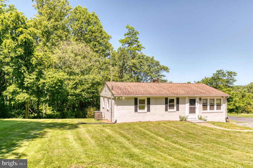 18318 FOX MOUNTAIN LN, CULPEPER, Virginia 22701, 3 Bedrooms Bedrooms, ,1 BathroomBathrooms,Residential,18318 FOX MOUNTAIN LN,VACU2013838 MLS # VACU2013838
