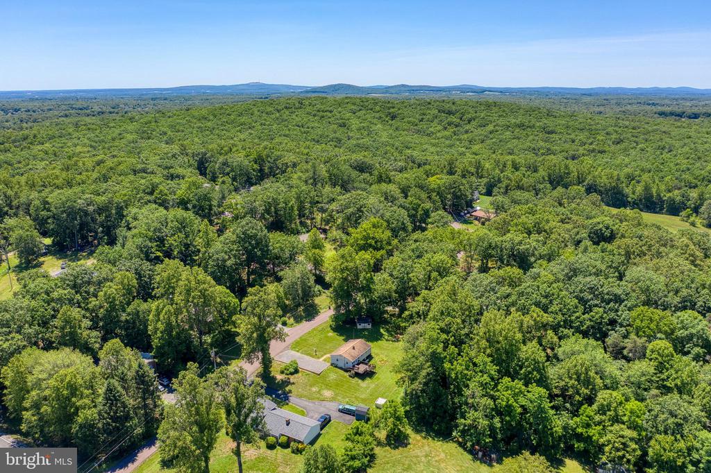 18318 FOX MOUNTAIN LN, CULPEPER, Virginia 22701, 3 Bedrooms Bedrooms, ,1 BathroomBathrooms,Residential,18318 FOX MOUNTAIN LN,VACU2013838 MLS # VACU2013838