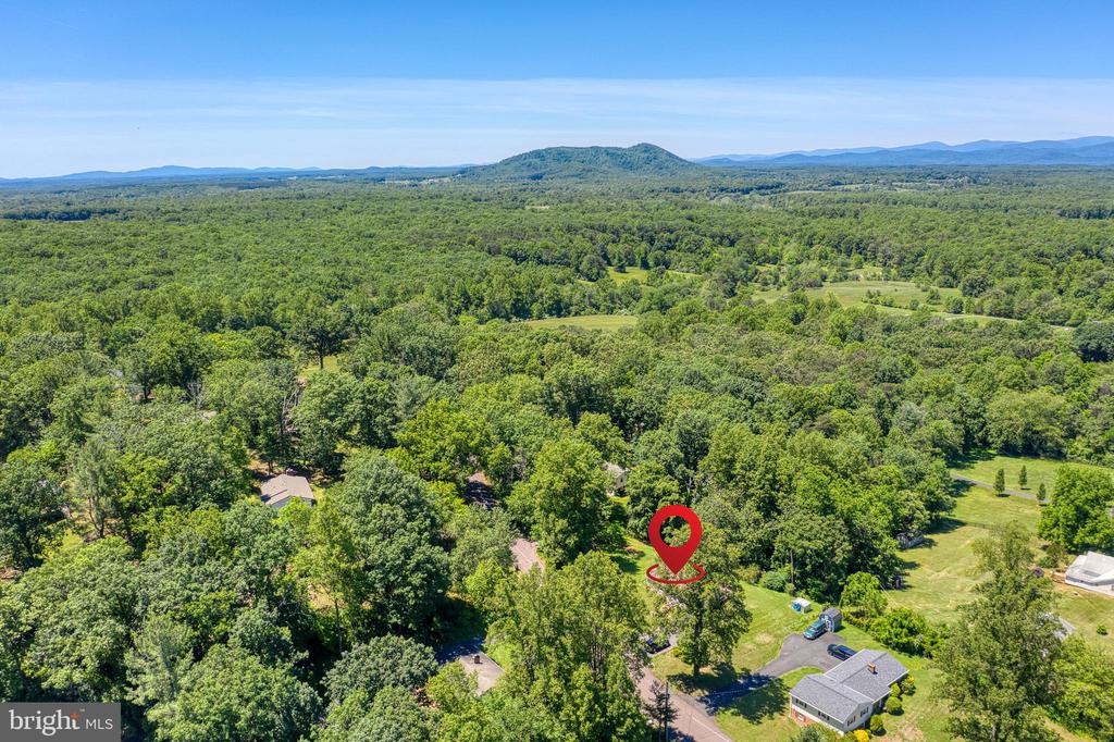 18318 FOX MOUNTAIN LN, CULPEPER, Virginia 22701, 3 Bedrooms Bedrooms, ,1 BathroomBathrooms,Residential,18318 FOX MOUNTAIN LN,VACU2013838 MLS # VACU2013838