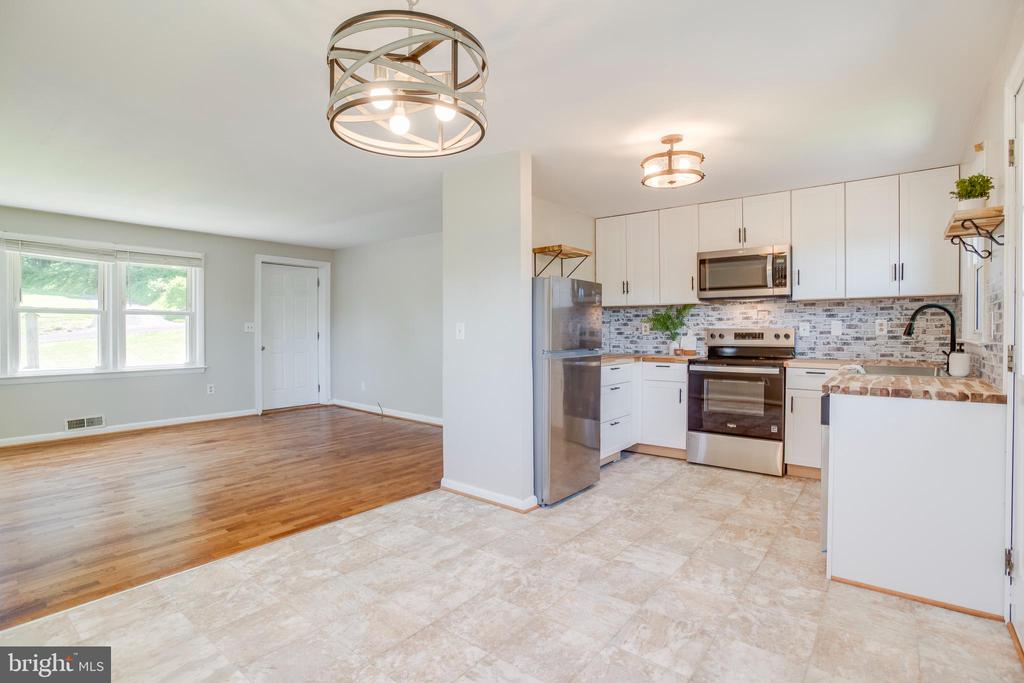 18318 FOX MOUNTAIN LN, CULPEPER, Virginia 22701, 3 Bedrooms Bedrooms, ,1 BathroomBathrooms,Residential,18318 FOX MOUNTAIN LN,VACU2013838 MLS # VACU2013838